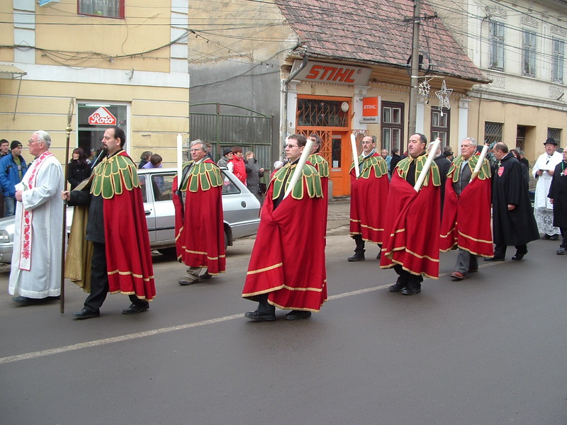  Vörös Köpönyegesek